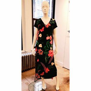 Neiman Marcus Maxi Tshirt Dress